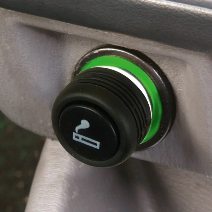 Sale Allume-cigares avec éclairage 12 V Accessoires